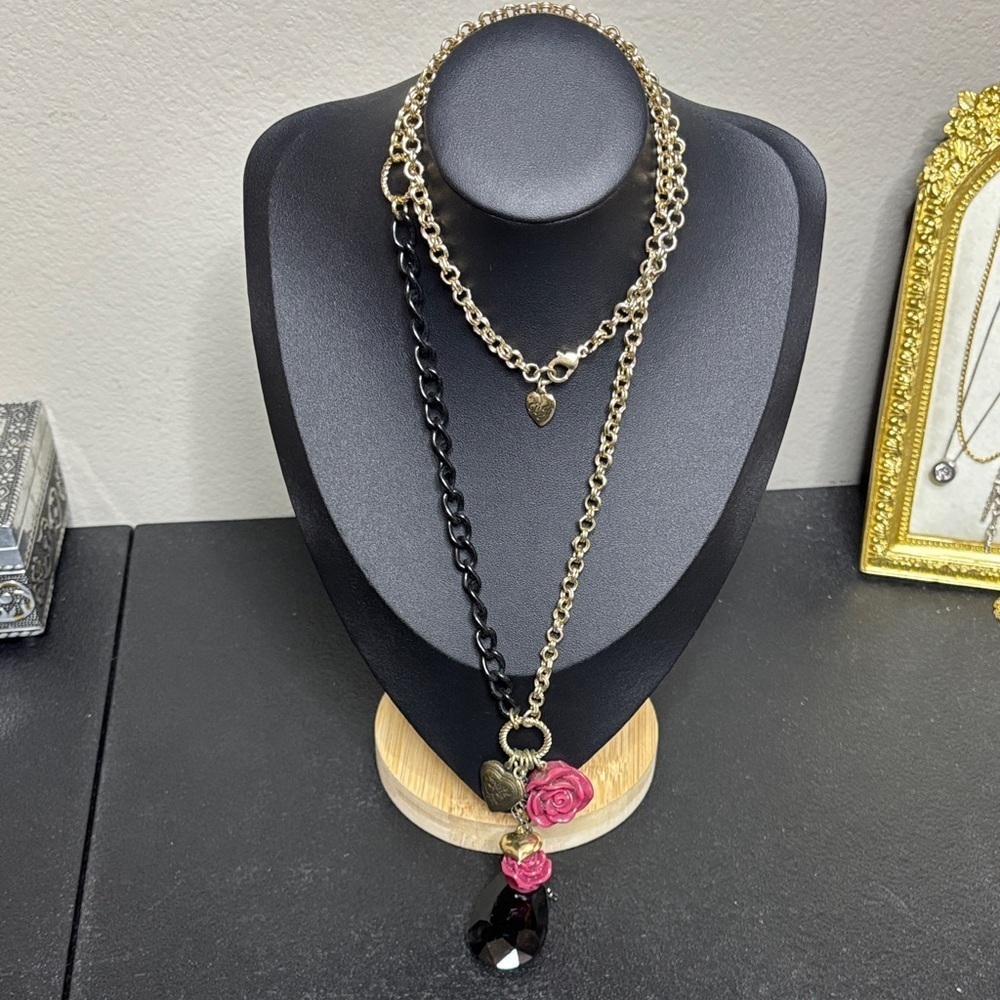 Betsey Johnson Y2K Retro Gold Black Long Necklace Pink Rose Charm Heart Locket